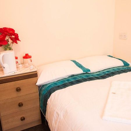 Sweet Guest House Chatham Чатъм Екстериор снимка
