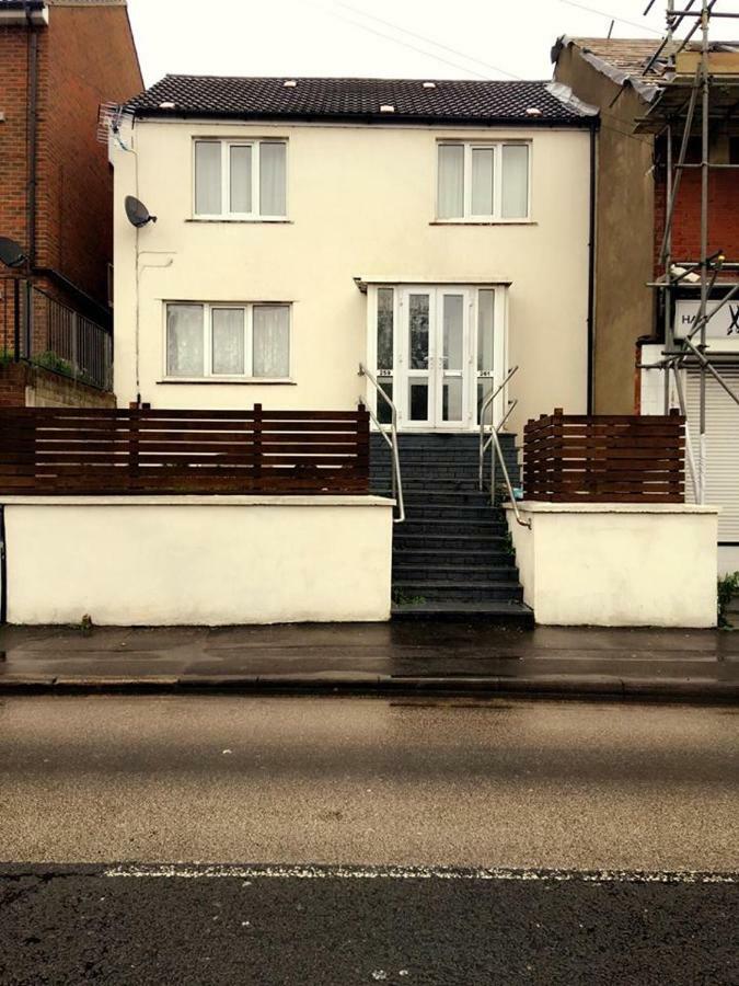 Sweet Guest House Chatham Чатъм Екстериор снимка
