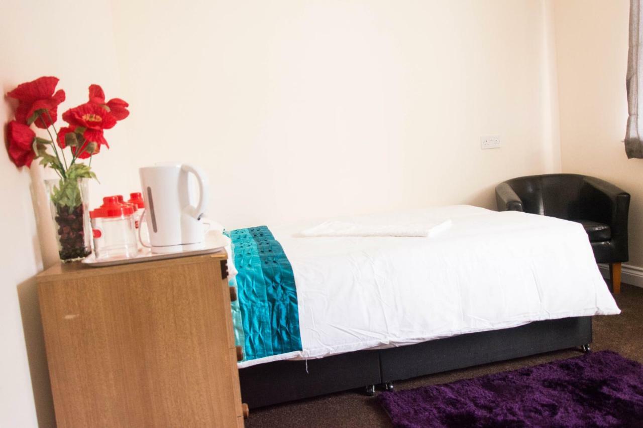 Sweet Guest House Chatham Чатъм Екстериор снимка